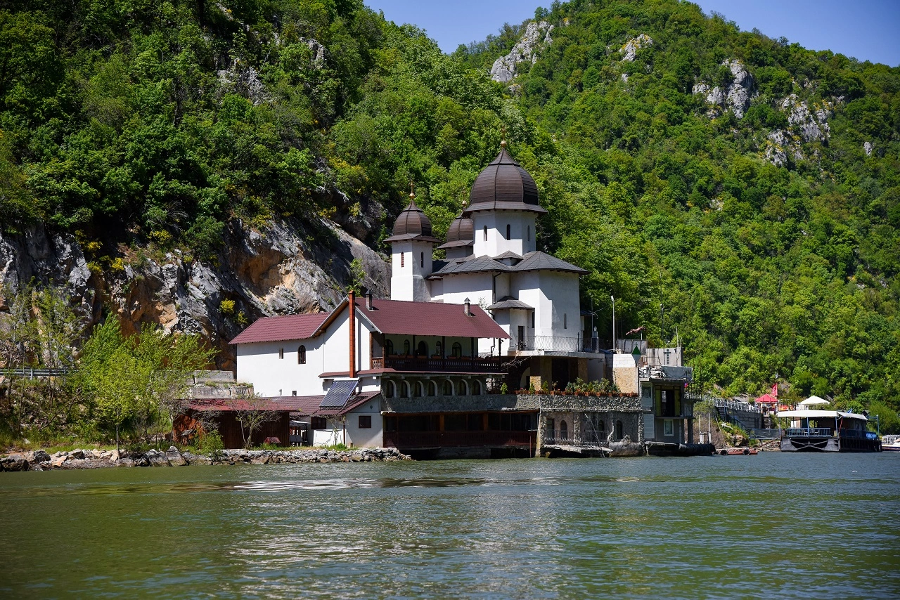 mrakonija